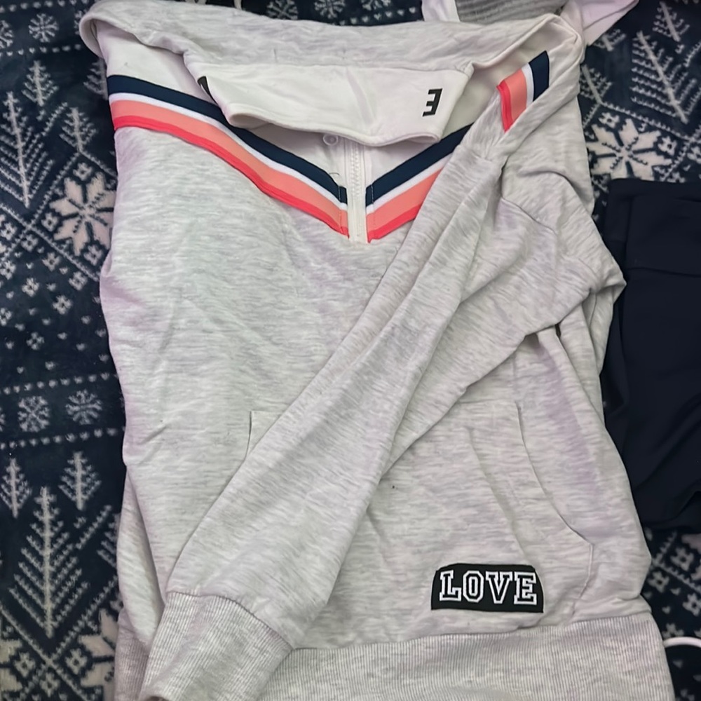 Medium sweater light weight